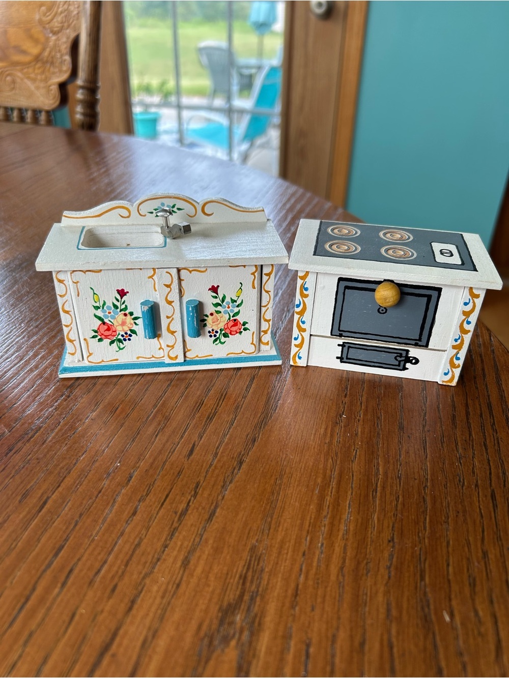 Hand-Painted Miniature Kitchen Set - White and Blue Floral Sink & Stove